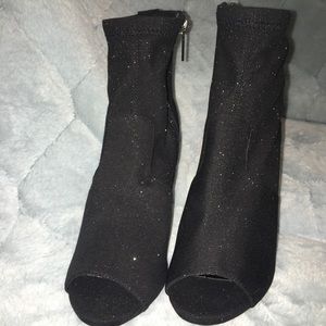 Steve Madden Black glitter open toe boots-size 10